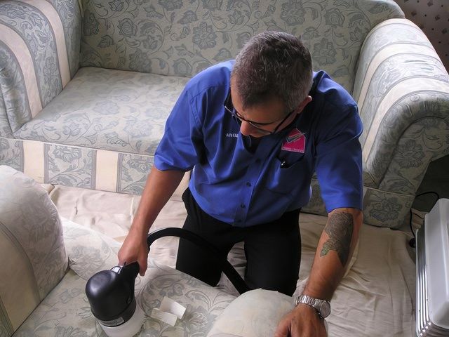 images/sofa-upholstery/slider/sofa-upholstery-cleaning-2-kireth-ai.jpeg